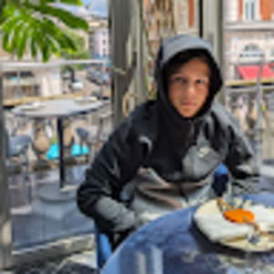 Meet your Posher, Eric